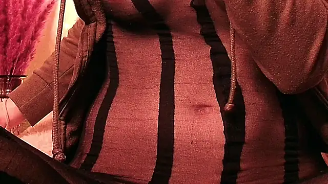 Snapshot of SecretAnni chatting on 28, 12, 2024 SecretAnni online show from 28, 12, 2024