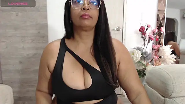 AmbarSofhia online show from 17, 7, 2026