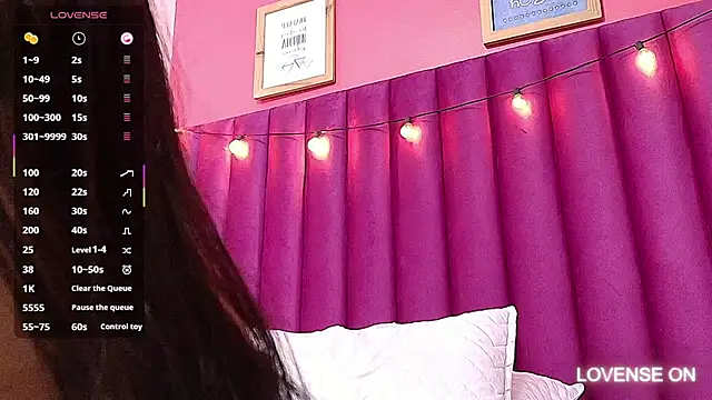 littlee emilyy  online show from 12, 2, 2025