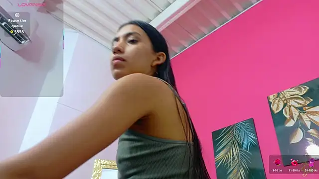 littlee emilyy  online show from 20, 5, 2026