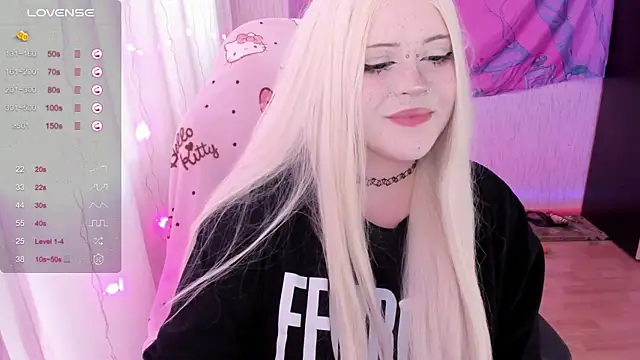 SelenaCute online show from 25, 6, 2026