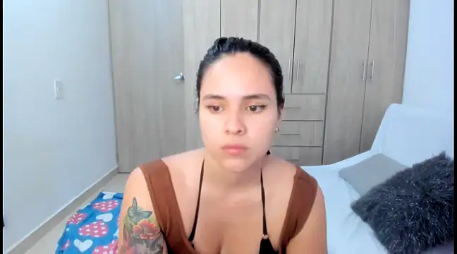 Snapshot of Hana_Zurah chatting on 30, 1, 2025 Hana Zurah online show from 30, 1, 2025