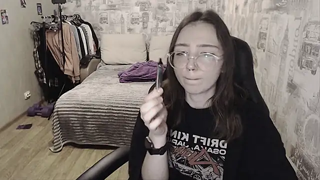 Snapshot of AmeliaKamishiro chatting on 20, 12, 2024 AmeliaKamishiro online show from 20, 12, 2024