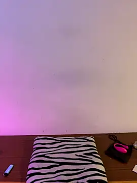 Felicia smok3 online show from 5, 12, 2025