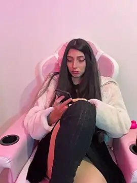 Felicia smok3 online show from 3, 6, 2026