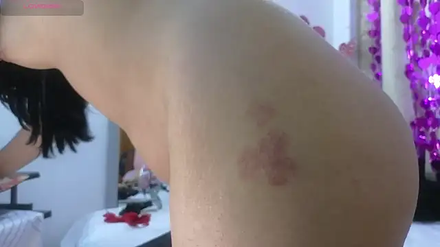 lovely trix online show from 28, 2, 2025