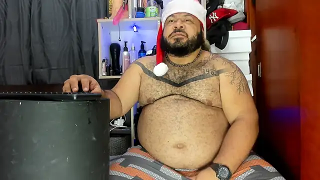 Snapshot of Latino_bigcock chatting on 29, 12, 2024 Latino bigcock online show from 29, 12, 2024