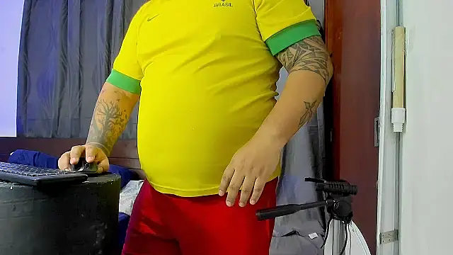 Snapshot of Latino_bigcock chatting on 21, 2, 2025 Latino bigcock online show from 21, 2, 2025