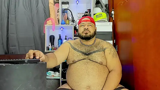 Snapshot of Latino_bigcock chatting on 26, 2, 2025 Latino bigcock online show from 26, 2, 2025