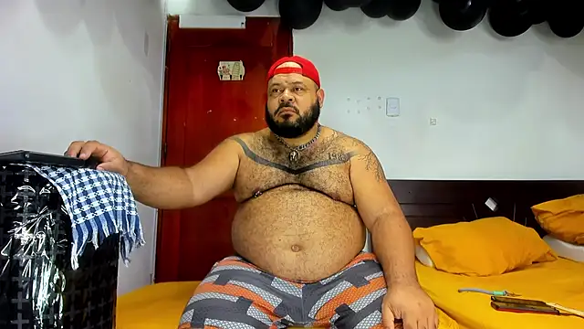 Snapshot of Latino_bigcock chatting on 20, 10, 2025 Latino bigcock online show from 20, 10, 2025