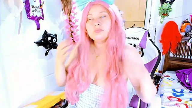 SofiaOlivares online show from 13, 10, 2025