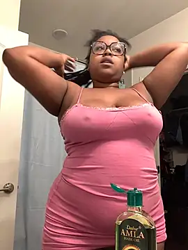 SweetHoneyBunz online show from 17, 7, 2026