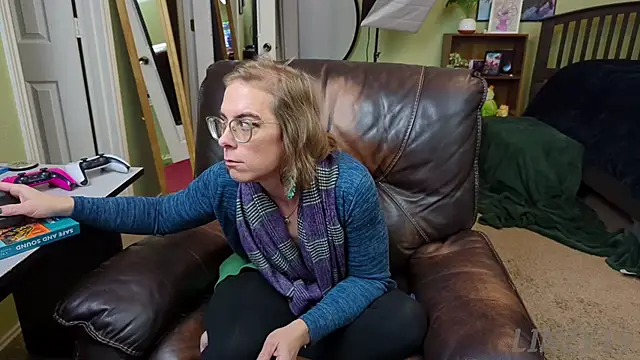 Snapshot of Linzy_19 chatting on 9, 1, 2025 Linzy 19 online show from 9, 1, 2025