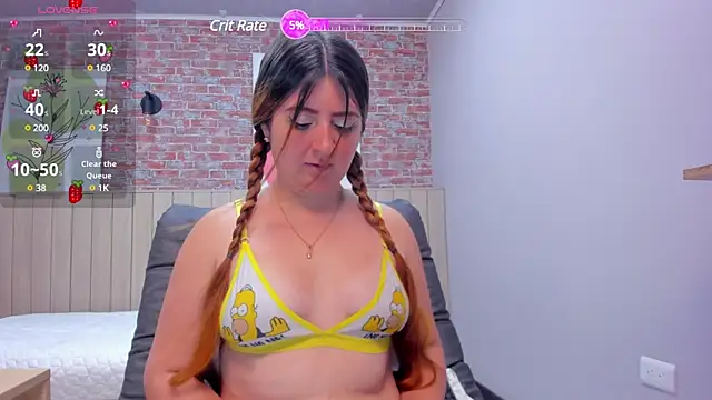 Snapshot of tinaclark_ chatting on 12, 3, 2025 tinaclark online show from 12, 3, 2025