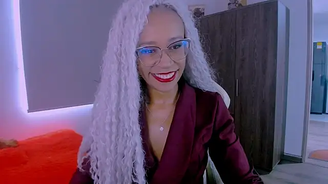 Snapshot of ScarlettMalbec chatting on 7, 7, 2026 ScarlettMalbec online show from 7, 7, 2026