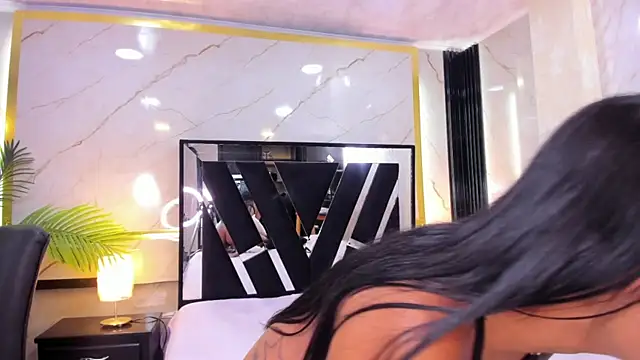 Snapshot of Lia-Anahiz chatting on 4, 2, 2025 Lia-Anahiz online show from 4, 2, 2025