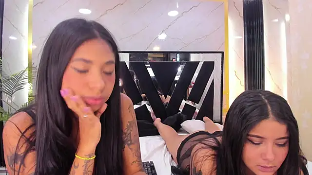 Snapshot of Lia-Anahiz chatting on 1, 3, 2025 Lia-Anahiz online show from 1, 3, 2025