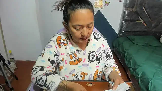 daleska ayala 1 online show from 9, 9, 2025