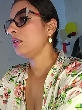 Snapshot of Alizon_1 chatting on 4, 7, 2026 Alizon 1 online show from 4, 7, 2026