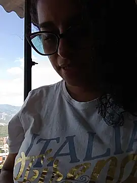 Snapshot of Alizon_1 chatting on 18, 7, 2026 Alizon 1 online show from 18, 7, 2026