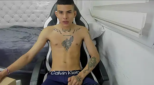 Snapshot of hot_king20 chatting on 17, 2, 2025 hot king20 online show from 17, 2, 2025