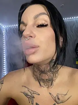 Snapshot of angel_devil_forever chatting on 14, 6, 2026 angel devil forever online show from 14, 6, 2026