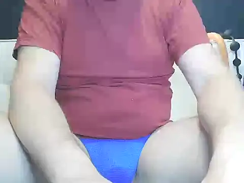 Snapshot of guy35guy chatting on 12, 5, 2026 guy35guy online show from 12, 5, 2026