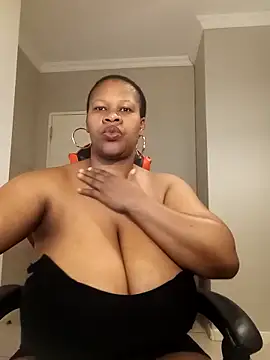 bustylisa1983 online show from 18, 10, 2025