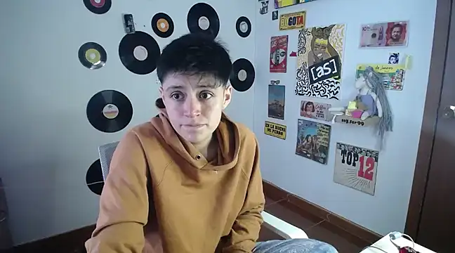 9 Fernanda 9 online show from 3, 3, 2025