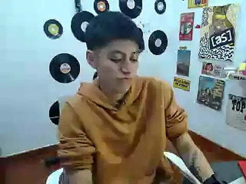 9 Fernanda 9 online show from 4, 3, 2025