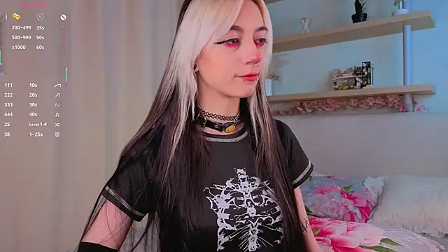 Snapshot of TristaRoht chatting on 11, 11, 2025 TristaRoht online show from 11, 11, 2025