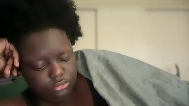 Snapshot of Yagurl__west chatting on 5, 2, 2025 Yagurl west online show from 5, 2, 2025