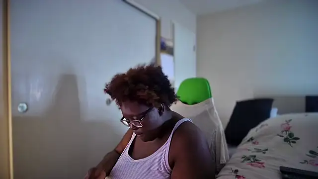 Yagurl  west online show from 7, 2, 2026