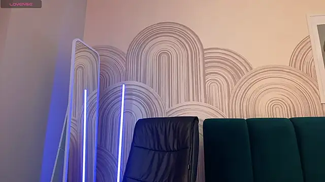 viviann evans online show from 16, 4, 2026