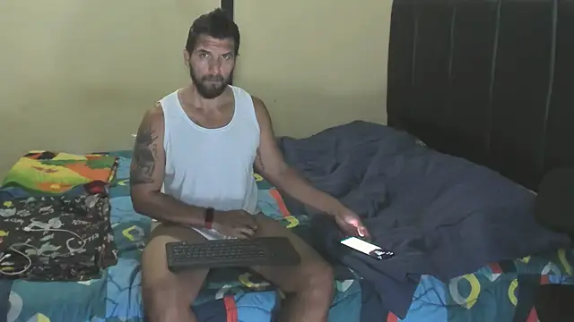 Snapshot of JULESLAKES chatting on 1, 3, 2025 JULESLAKES online show from 1, 3, 2025