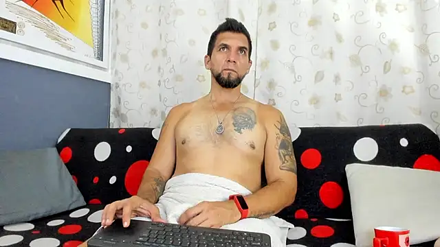 Snapshot of JULESLAKES chatting on 19, 11, 2025 JULESLAKES online show from 19, 11, 2025