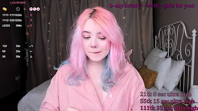   KawaiiYuki   online show from 27, 2, 2025