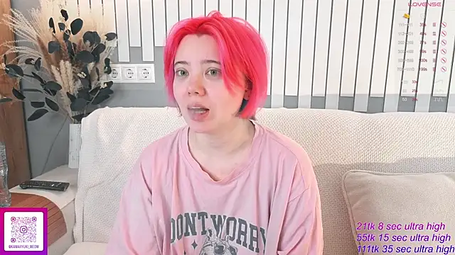   KawaiiYuki   online show from 10, 11, 2025