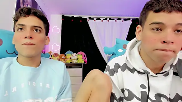 Snapshot of jake_and_joaquin chatting on 4, 12, 2024 jake and joaquin online show from 4, 12, 2024