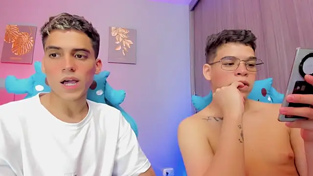 Snapshot of jake_and_joaquin chatting on 28, 2, 2025 jake and joaquin online show from 28, 2, 2025