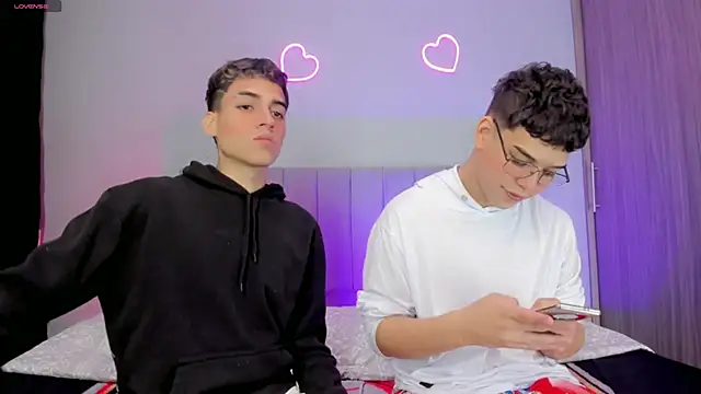 Snapshot of jake_and_joaquin chatting on 22, 3, 2025 jake and joaquin online show from 22, 3, 2025