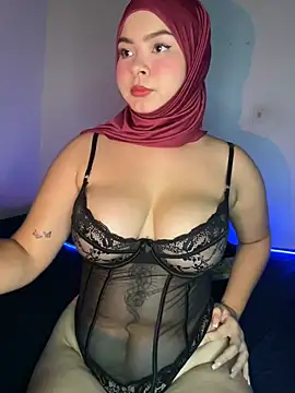 Snapshot of aneesa_darzi chatting on 14, 12, 2024 aneesa darzi online show from 14, 12, 2024