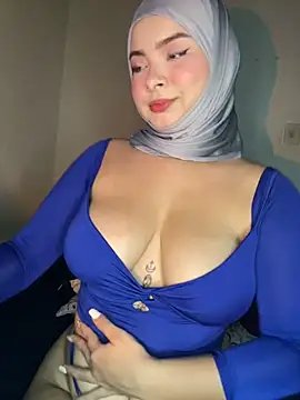 Snapshot of aneesa_darzi chatting on 8, 1, 2025 aneesa darzi online show from 8, 1, 2025