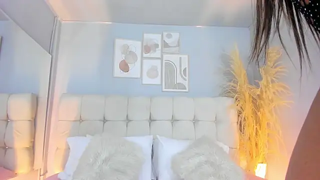 sofi potter  online show from 21, 12, 2024