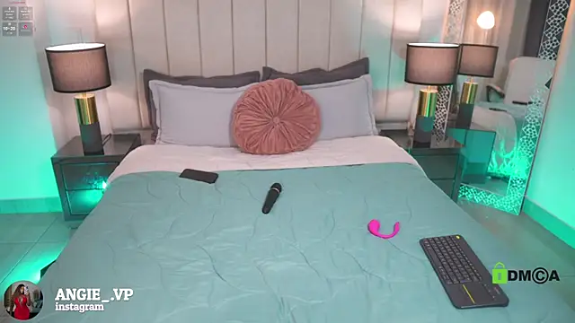 Snapshot of nicoletth18 chatting on 12, 3, 2026 nicoletth18 online show from 12, 3, 2026