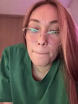 MichelleFerry  online show from 1, 3, 2025