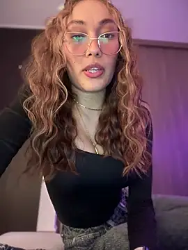 MichelleFerry  online show from 3, 3, 2025