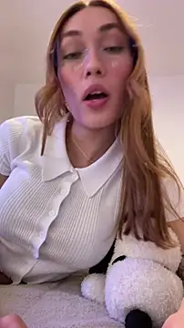 MichelleFerry  online show from 14, 11, 2025