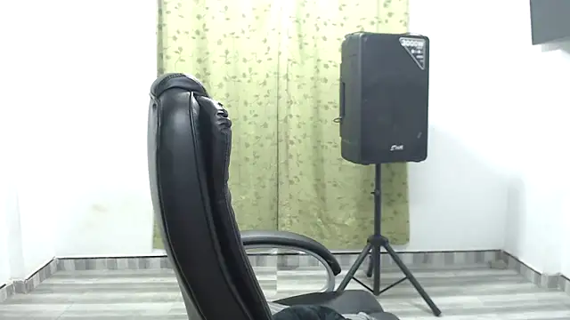 LAURA CRAIZY online show from 18, 3, 2026