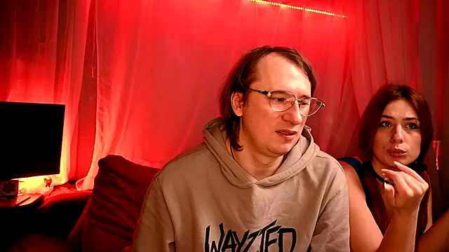 Snapshot of Claudia_and_elon_ chatting on 20, 10, 2025 Claudia and elon online show from 20, 10, 2025